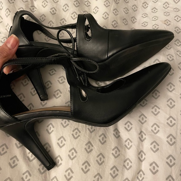 Charles Jourdan heels - Picture 5 of 7